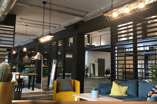 Unser Campus an der XU Exponential University in Potsdam.