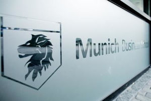 Ein vielfältiges Angebot staatlich anerkannter Studiengänge: Von Bachelor-, Master-, MBA- und Doktor-Programmen bis hin zu Executive Education, in Voll- oder Teilzeit.