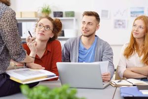 Das Lernen in kleinen Gruppen führt zu einem angenehmen Lernklima