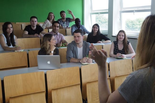 Studieren im Dialog für eine lebendige Atmosphäre des Lernens