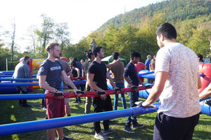 Nicht nur beim University Day lernen sich Profs, Studierende und Mitarbeitende auf persönlicher Ebene kennen.