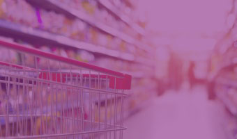 Einkaufswagen im Supermarkt